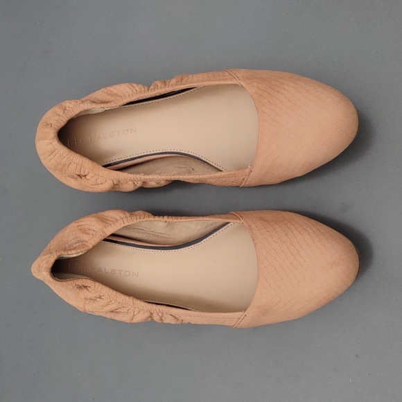 H by Halston Mollie Snake Embossed Camel Leather Flats - Picture 4 of 17